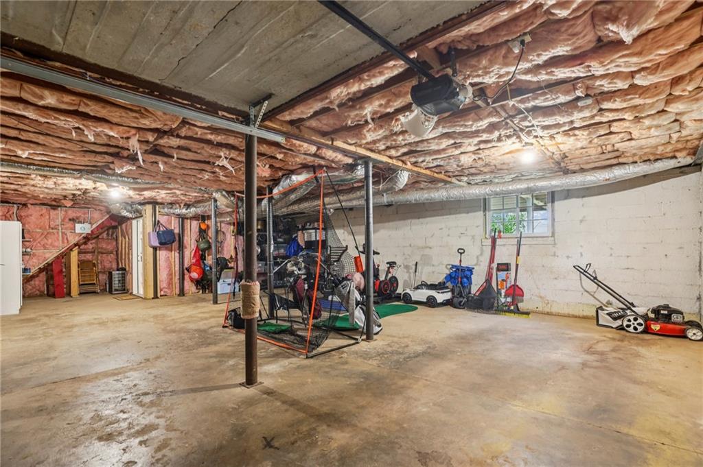 767 Moores Mill Road NW