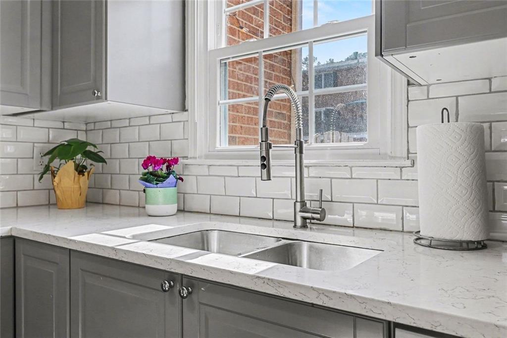 6520 Roswell Road Unit 104