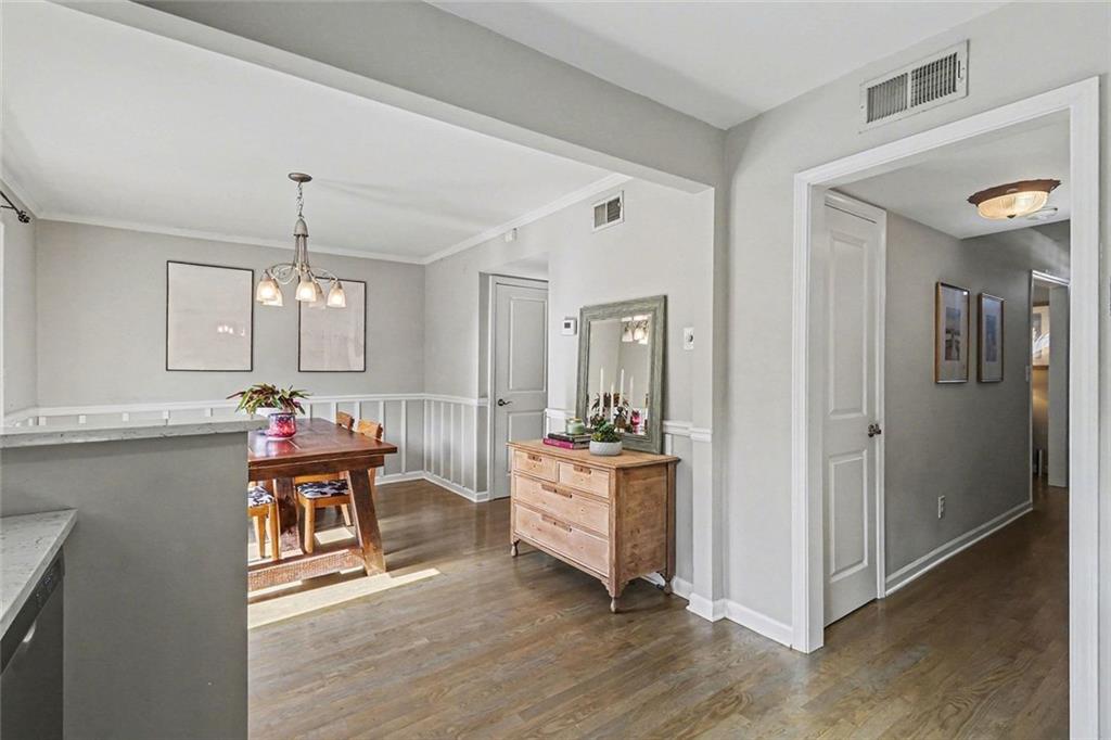 6520 Roswell Road Unit 104