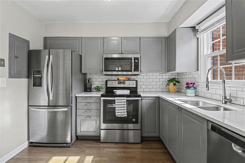 6520 Roswell Road Unit 104