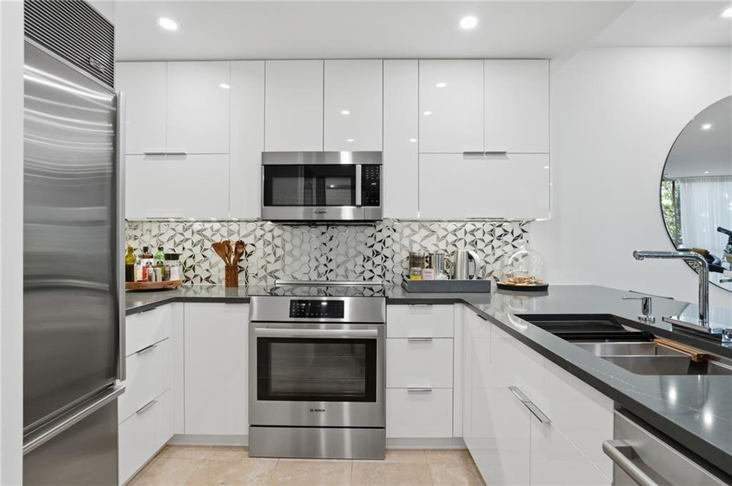 700 Park Regency Place NE Unit 501