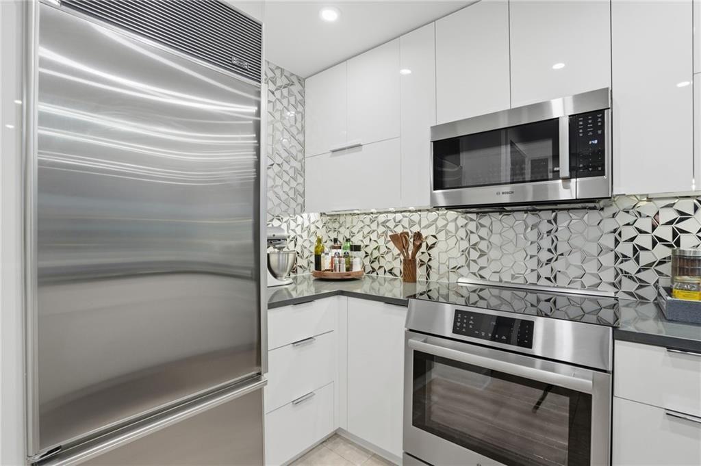 700 Park Regency Place NE Unit 501