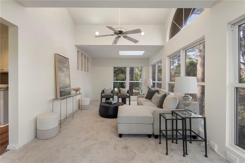 4148 Commodore Drive