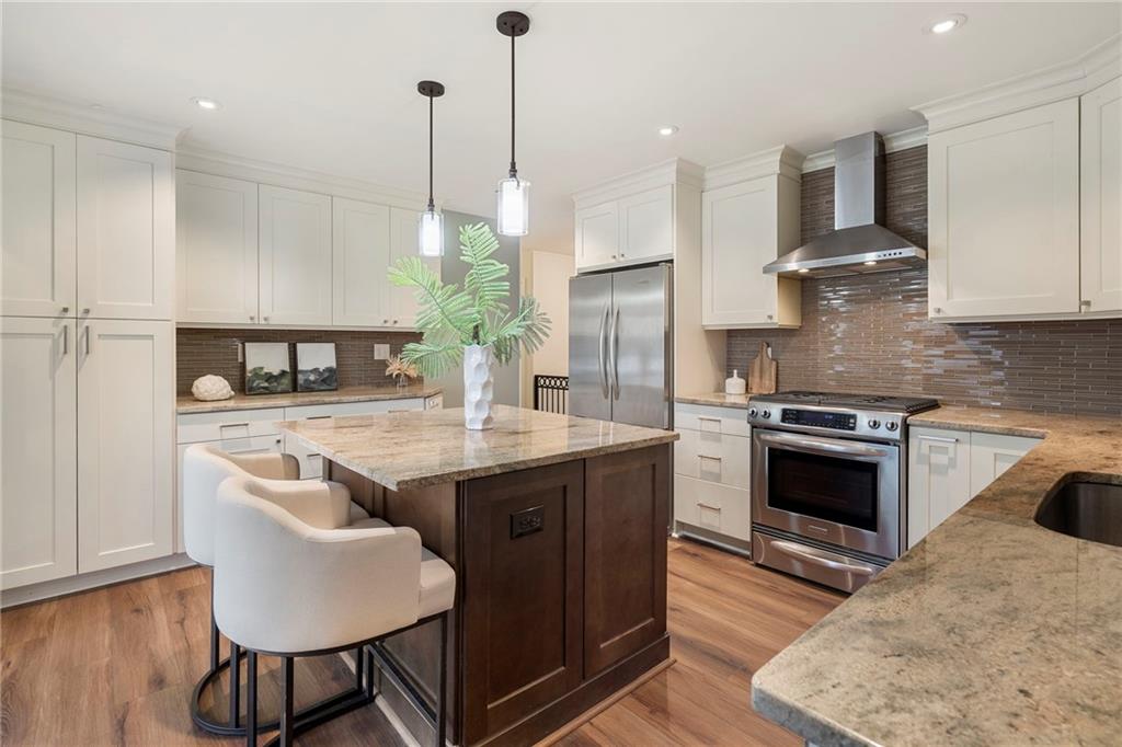 4148 Commodore Drive