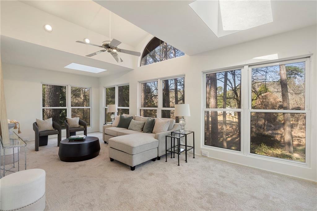 4148 Commodore Drive