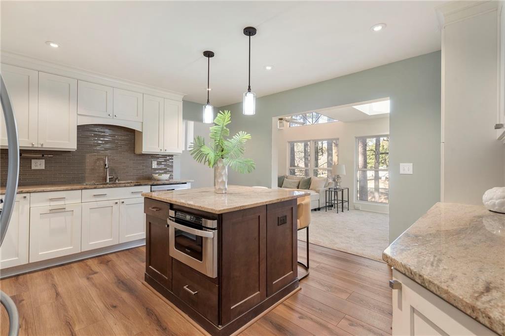 4148 Commodore Drive