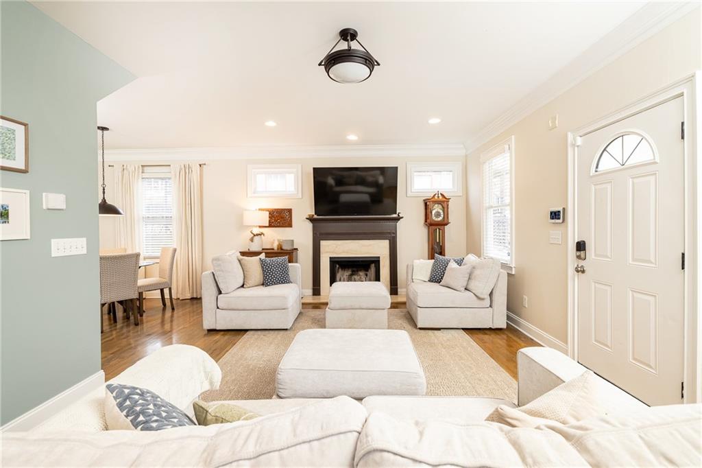 2383 Bernard Road NW