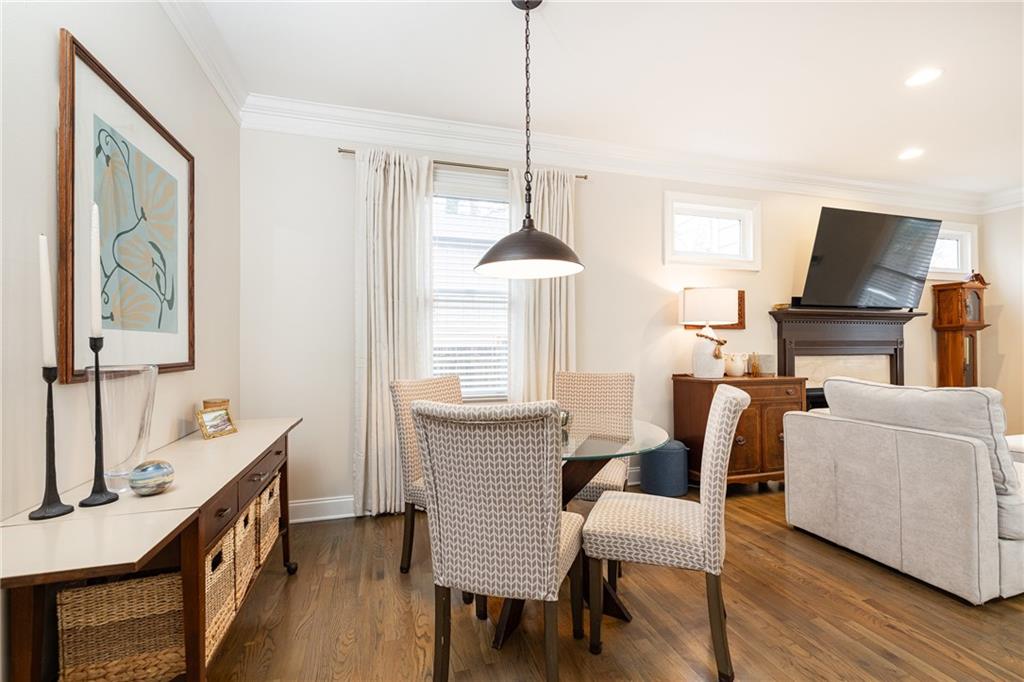 2383 Bernard Road NW