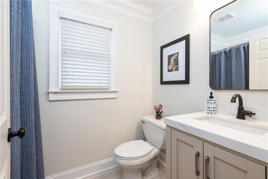 2383 Bernard Road NW