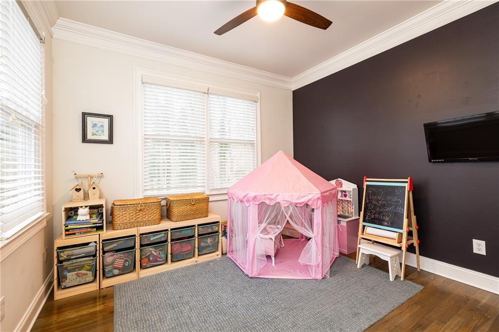 2383 Bernard Road NW