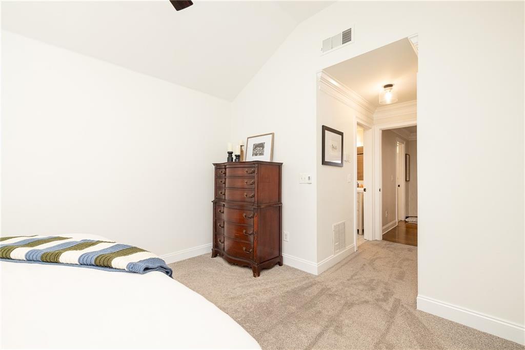 2383 Bernard Road NW