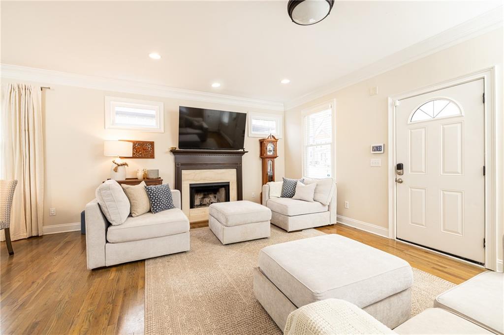 2383 Bernard Road NW