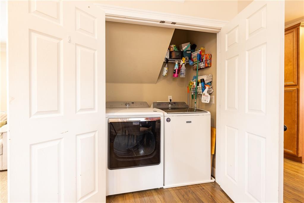 2383 Bernard Road NW