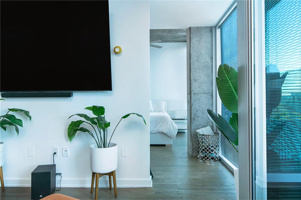 943 Peachtree Street NE Unit 802