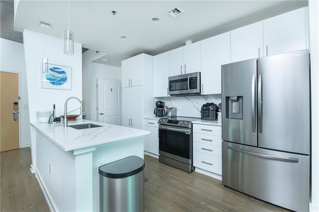 943 Peachtree Street NE Unit 802