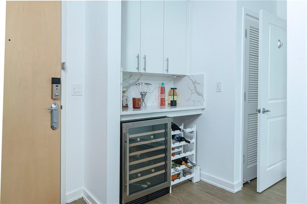 943 Peachtree Street NE Unit 802