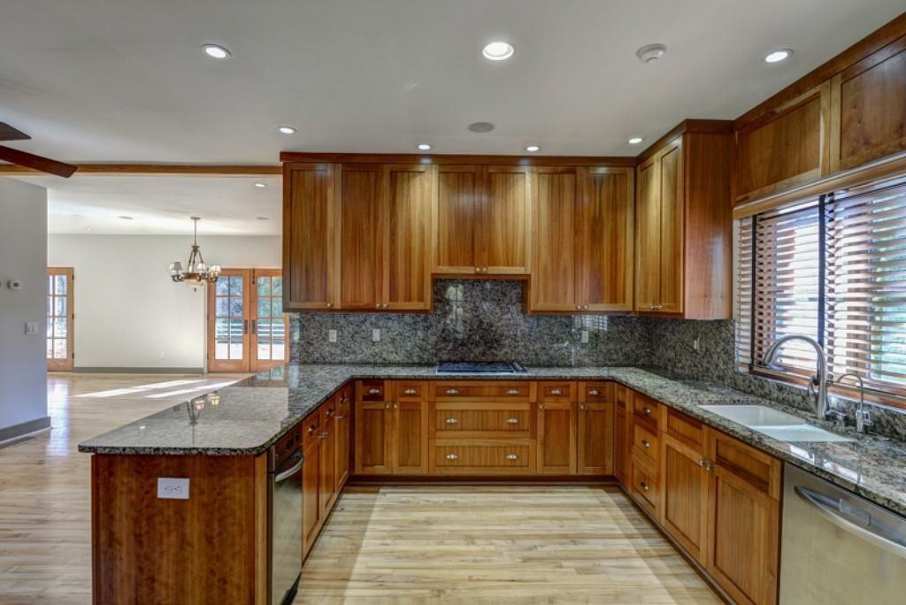 1090 Vista Trail NE