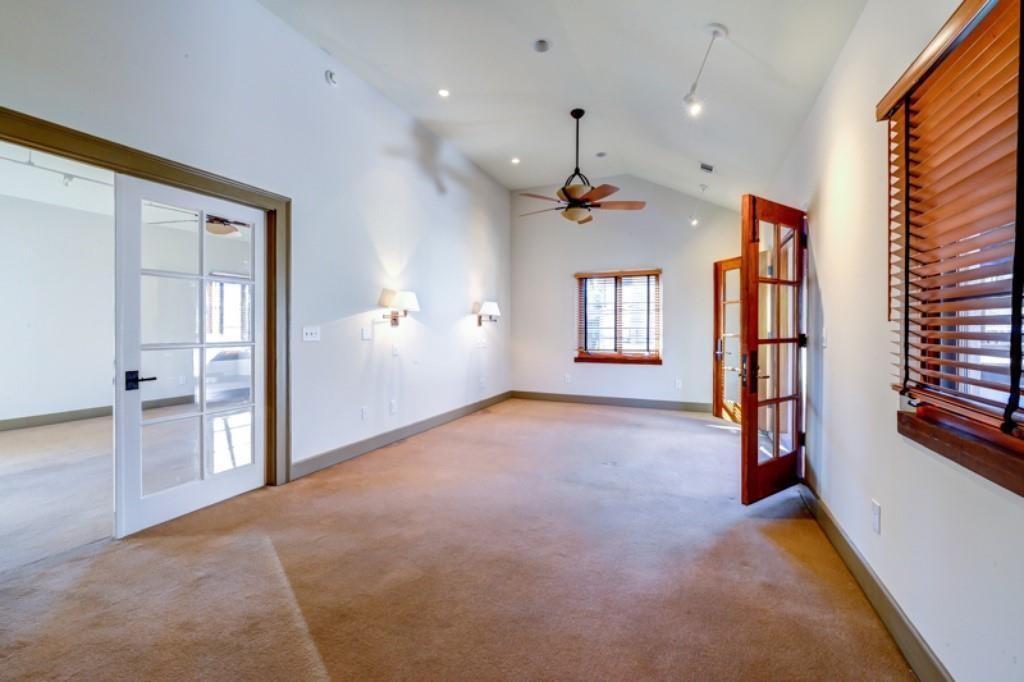 1090 Vista Trail NE