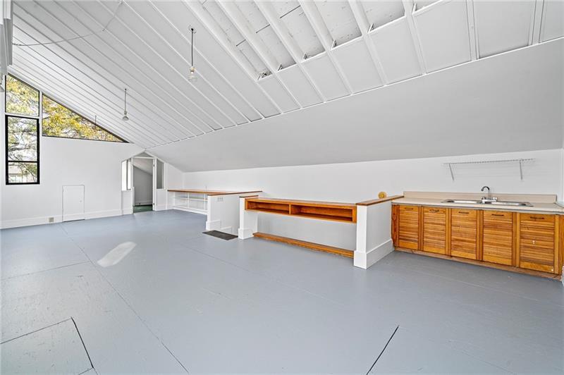 993 Highland View