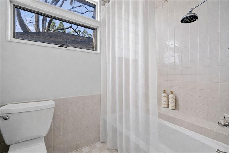 993 Highland View