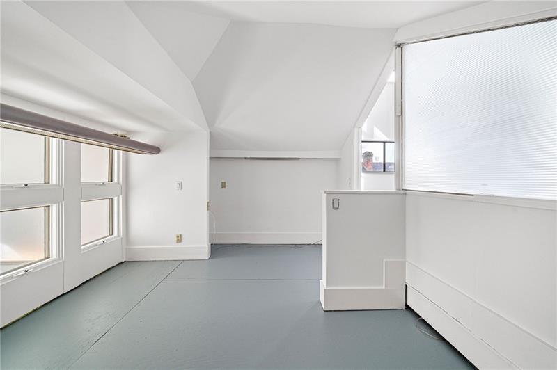993 Highland View