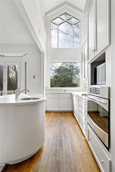 993 Highland View