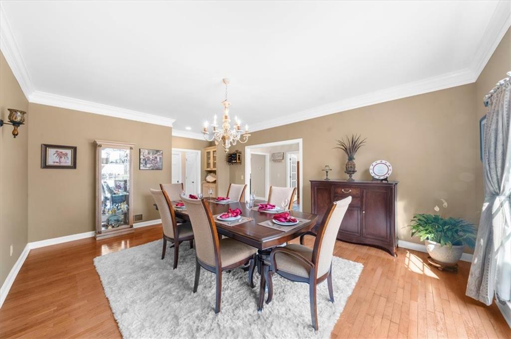 2825 Lakewind Court