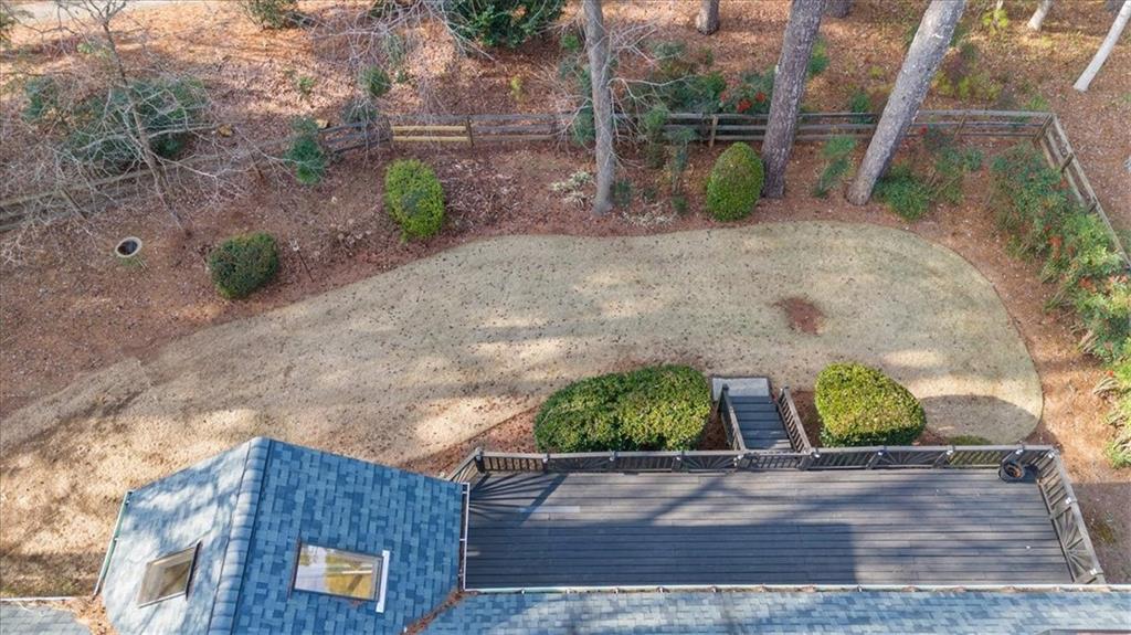 2825 Lakewind Court