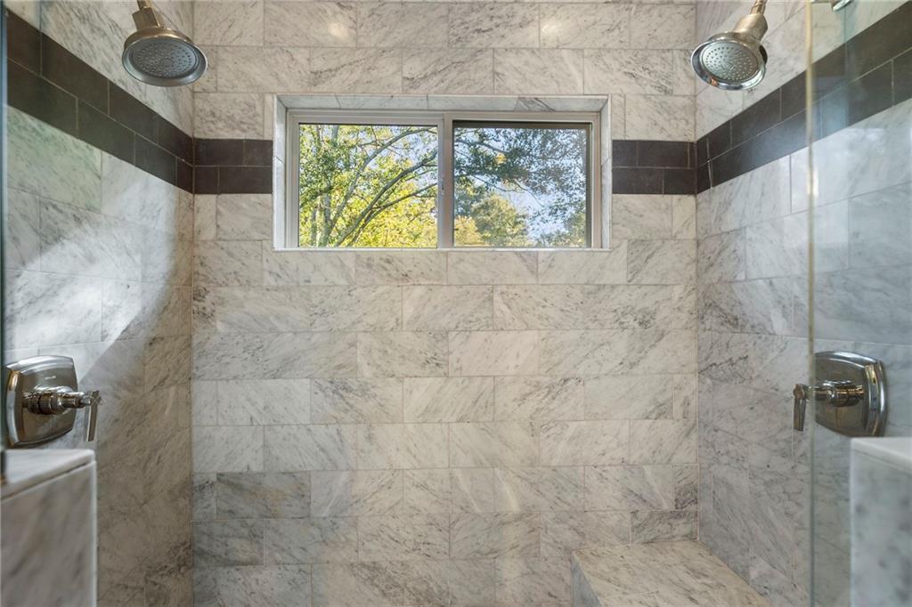 2446 Ellijay Drive NE