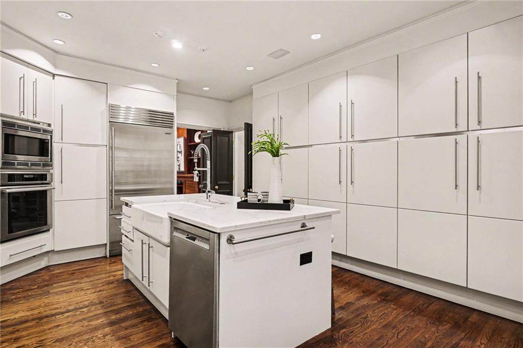 2525 Peachtree Road NE Unit 28