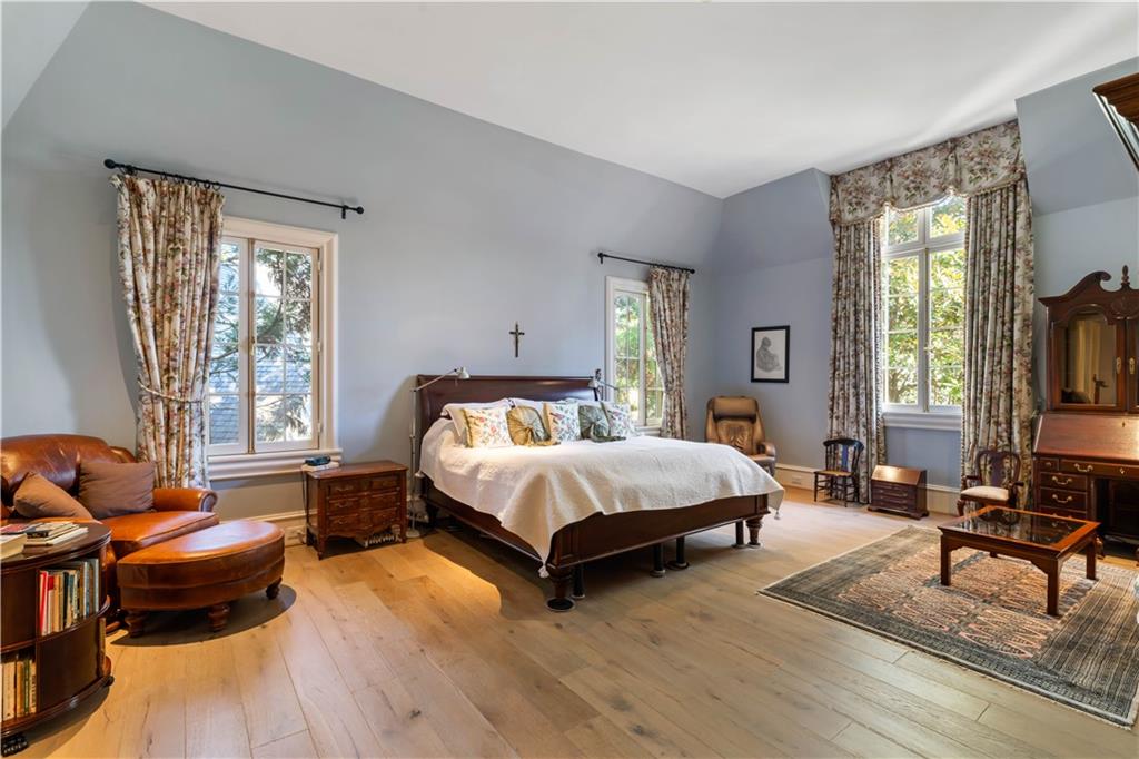 675-10 W Paces Ferry Road NW