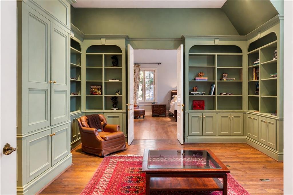 675-10 W Paces Ferry Road NW