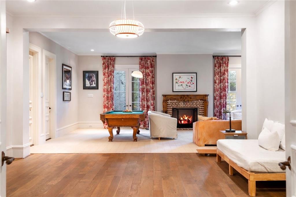 675-10 W Paces Ferry Road NW