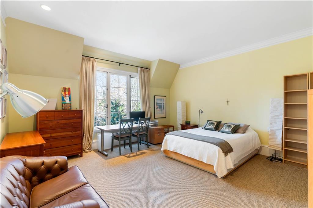 675-10 W Paces Ferry Road NW