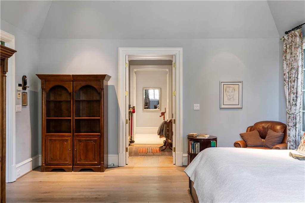 675-10 W Paces Ferry Road NW