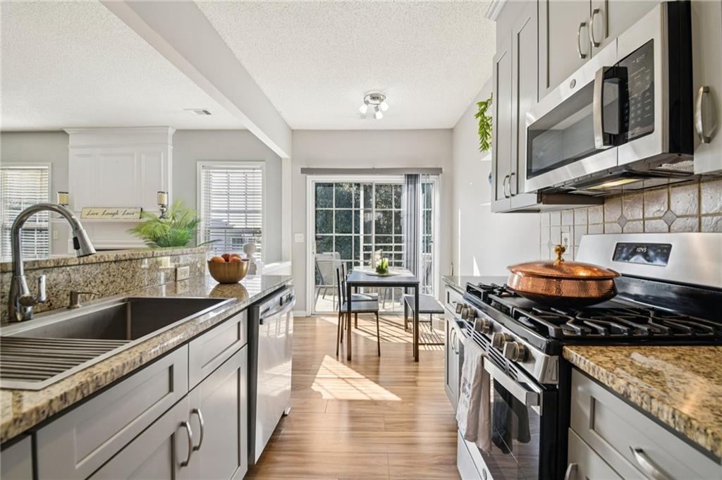 2969 Commonwealth Circle