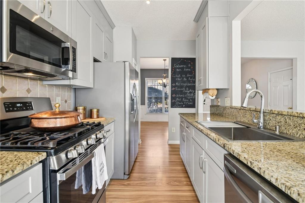 2969 Commonwealth Circle