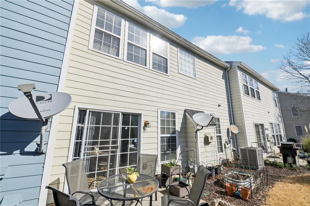 2969 Commonwealth Circle