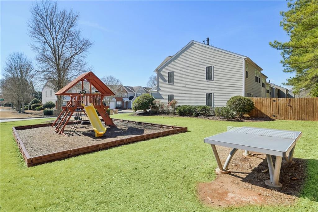 2969 Commonwealth Circle