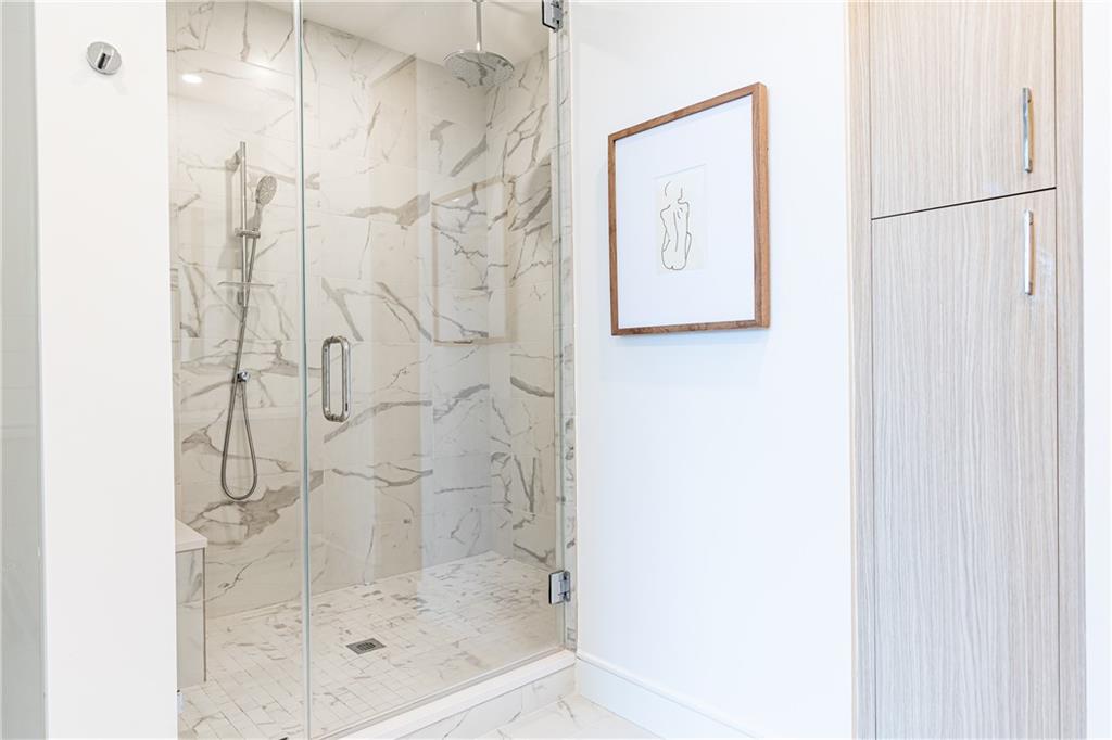 2425 Peachtree Road NE Unit 404