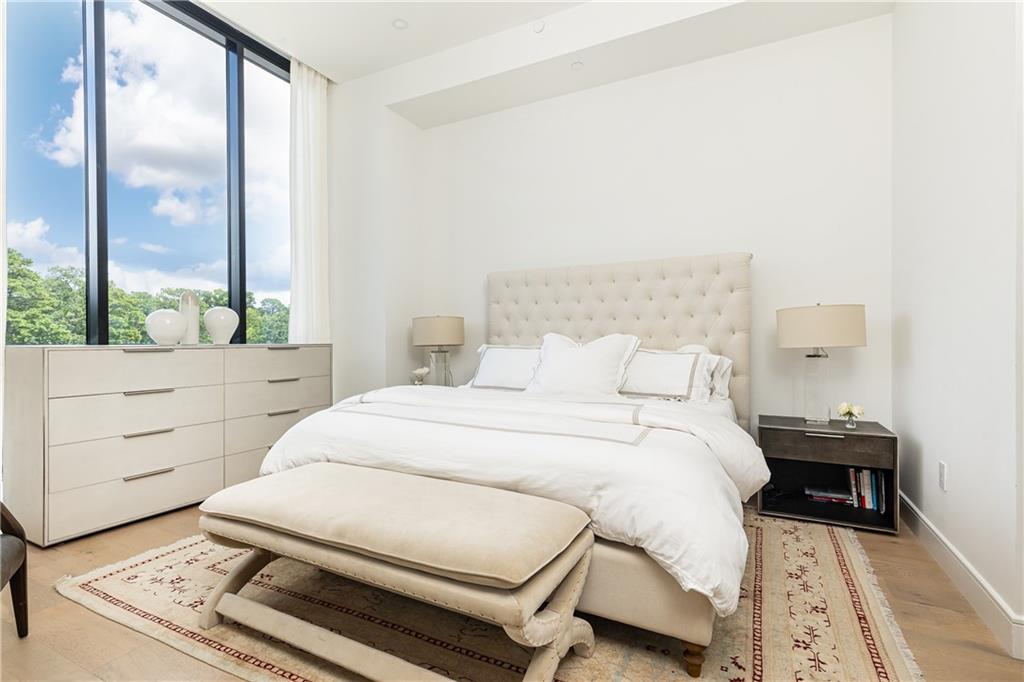 2425 Peachtree Road NE Unit 404