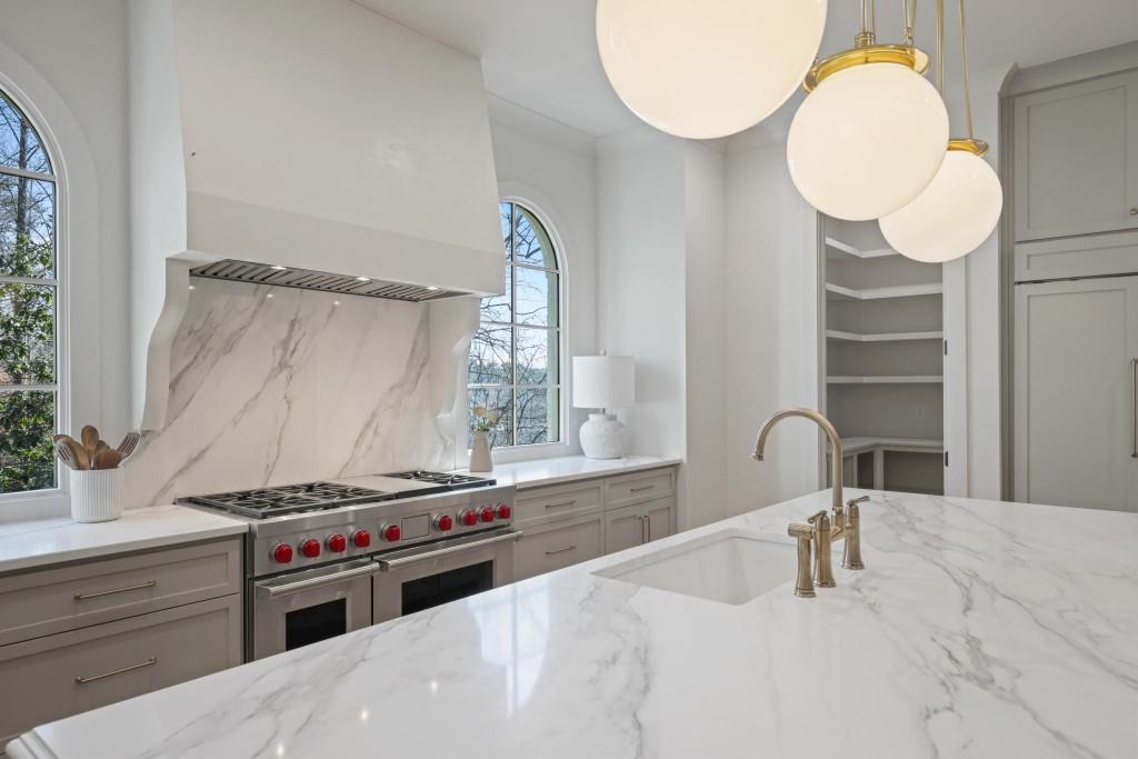 3568 Cloudland Drive NW