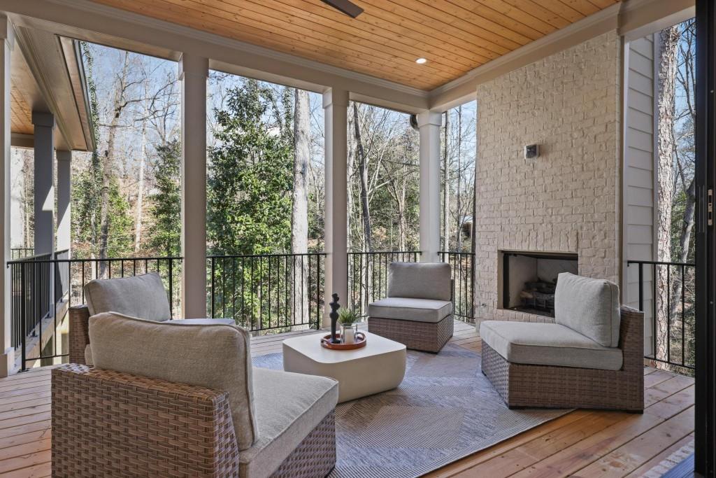 3568 Cloudland Drive NW