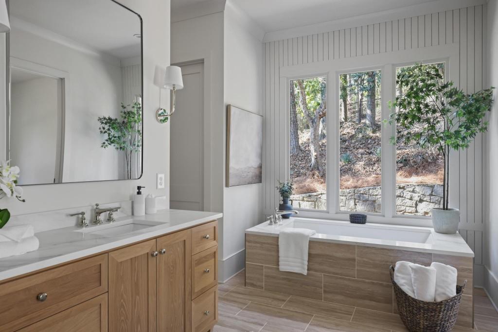 3568 Cloudland Drive NW