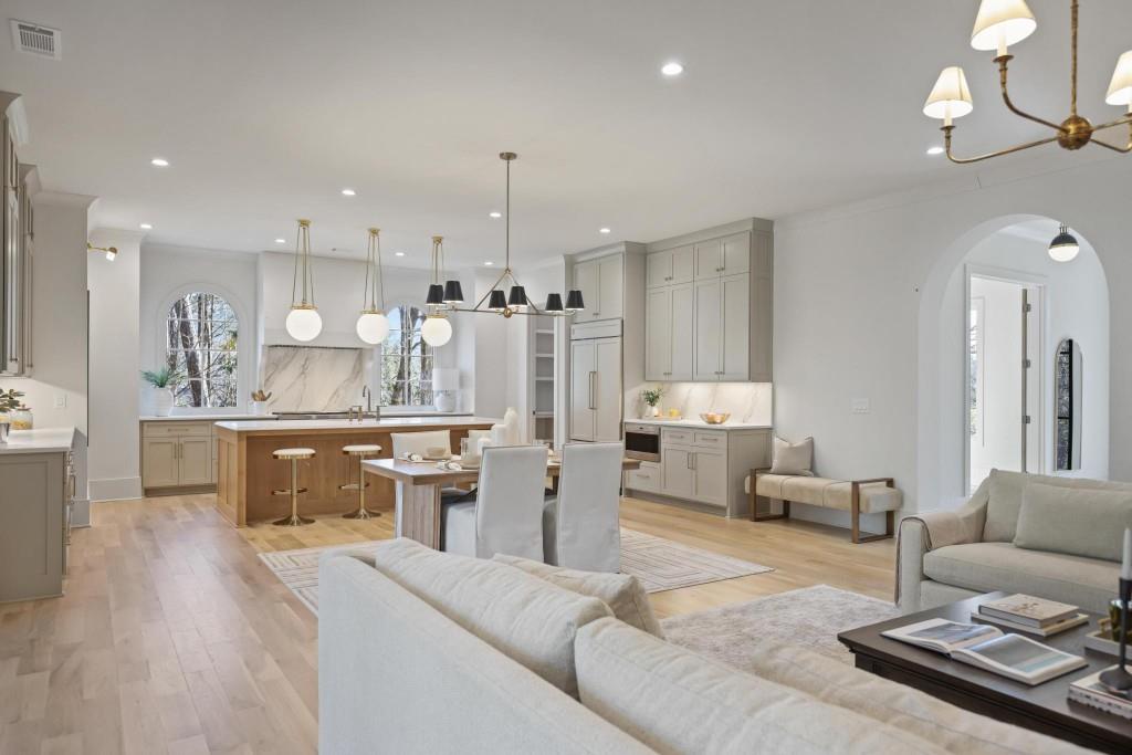 3568 Cloudland Drive NW