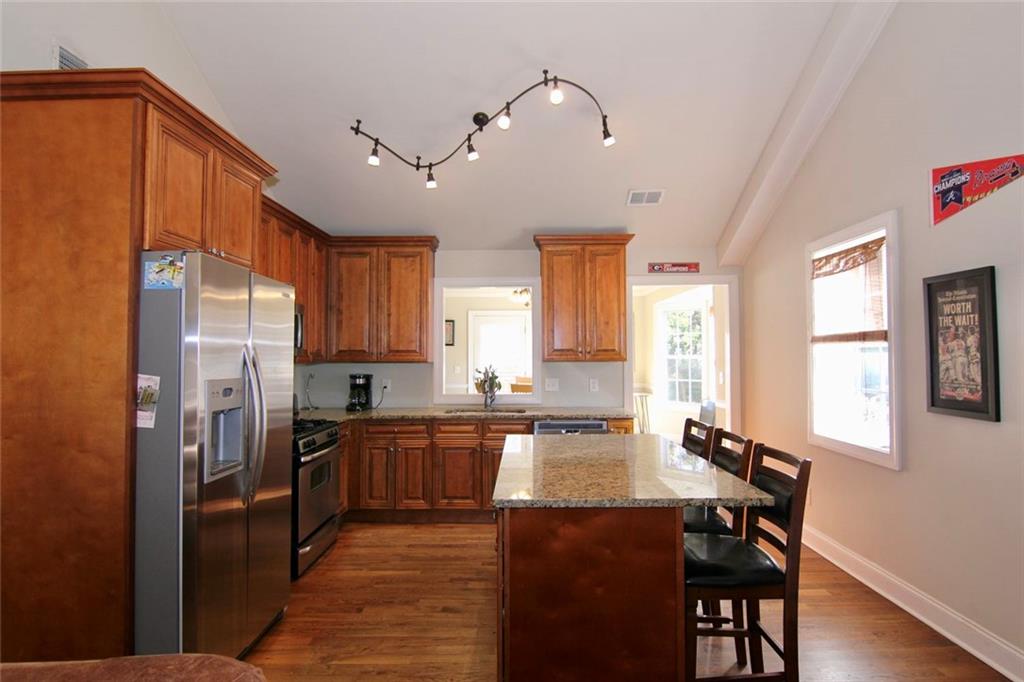 2565 Camille Drive NE