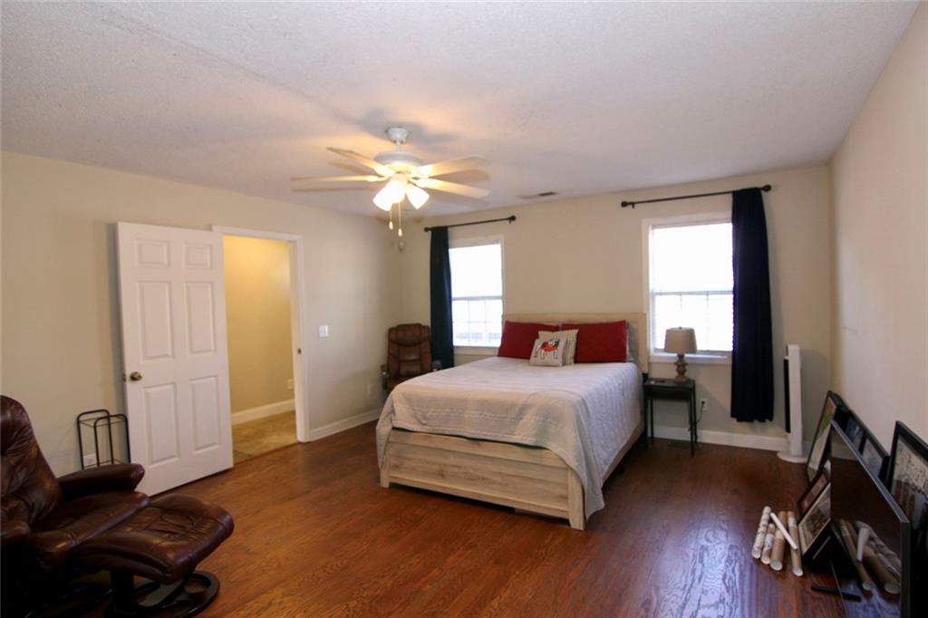 2565 Camille Drive NE