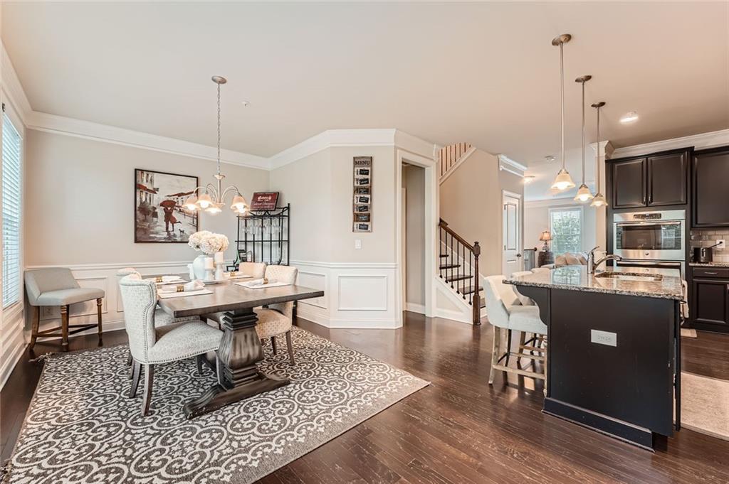 2433 Santa Rosa Street