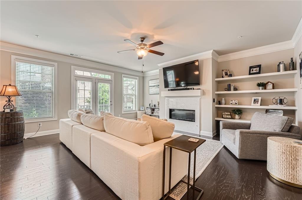 2433 Santa Rosa Street