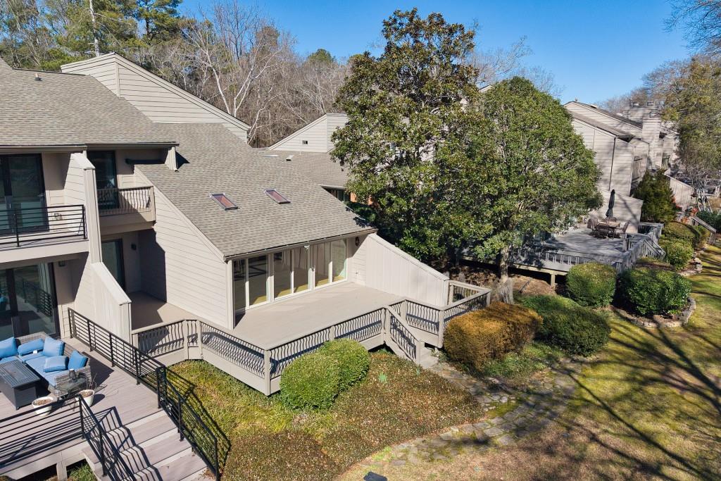 4092 Columns Drive